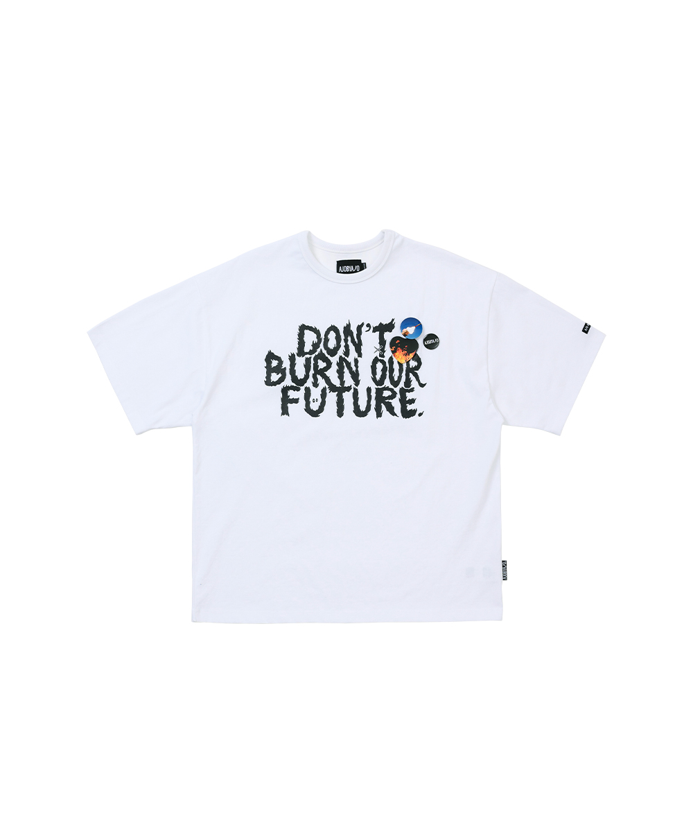 AJO BY AJO아조바이아조 [23 S/S RENEWAL] DBOF Logo T-Shirt [WHITE]