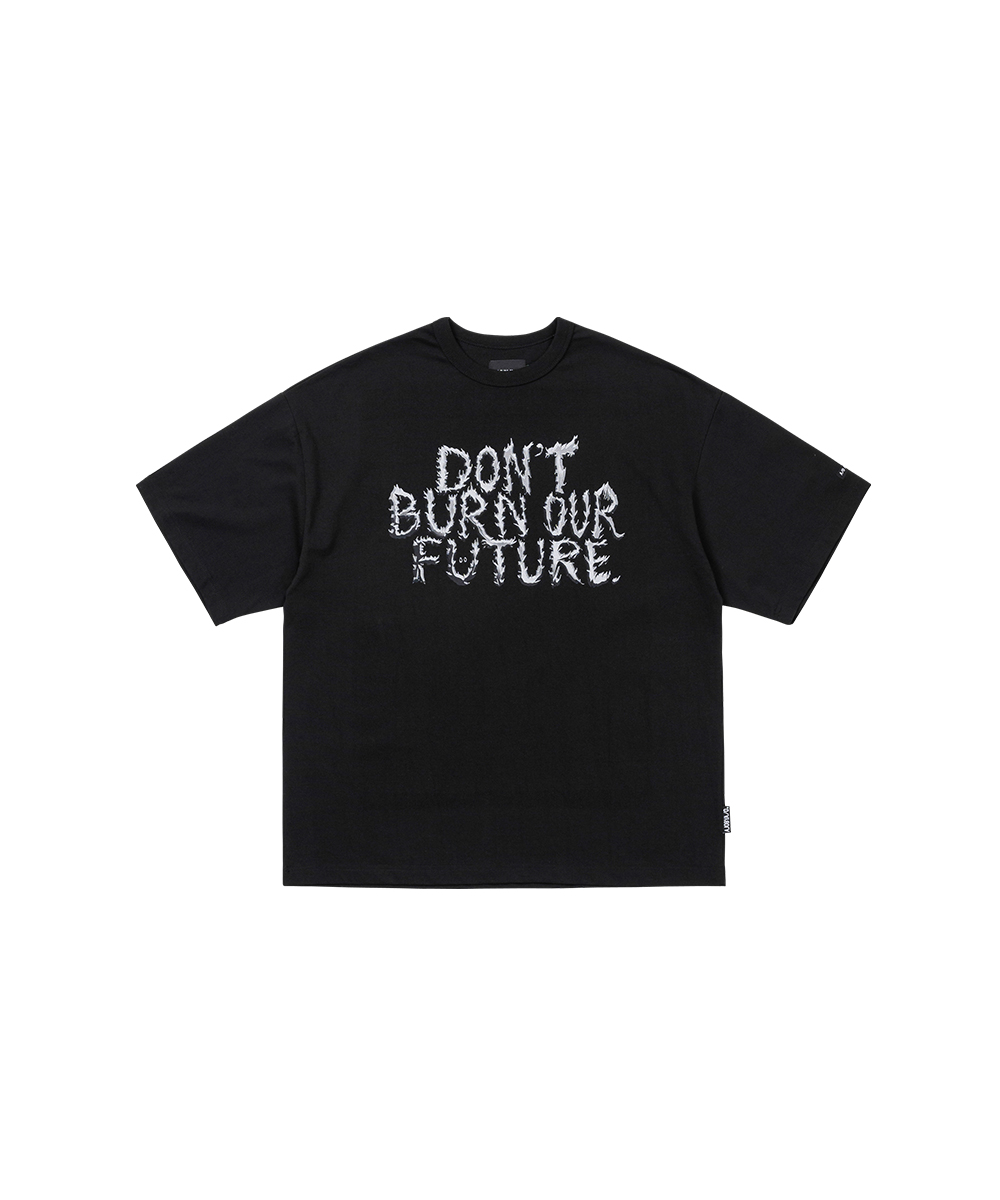 AJO BY AJO아조바이아조 DBOF 3D T-Shirt [BLACK]